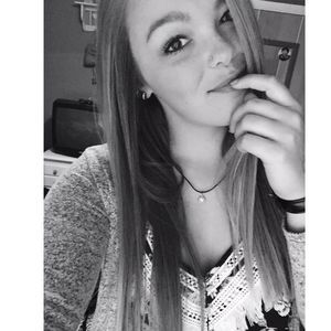 Meet your Posher, Holly